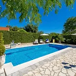 Seastar Villa Kras