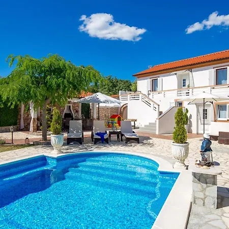 Seastar Villa *